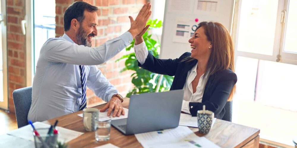 High five working Software tech lead working environment - Team Gardenize