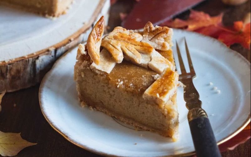 Pumpkin pie on plate Pumpkin pie